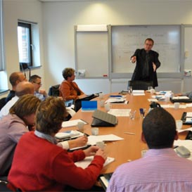 Retailers reduceren voorraad