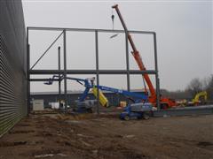 In februari startte Highlite met de bouw van het automatisch hoogbouwmagazijn.