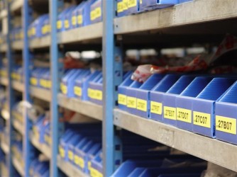 Louwman Logistics is opgericht om de logistiek te verzorgen voor de zusterbedrijven Louwman & Parqui en Nimag.