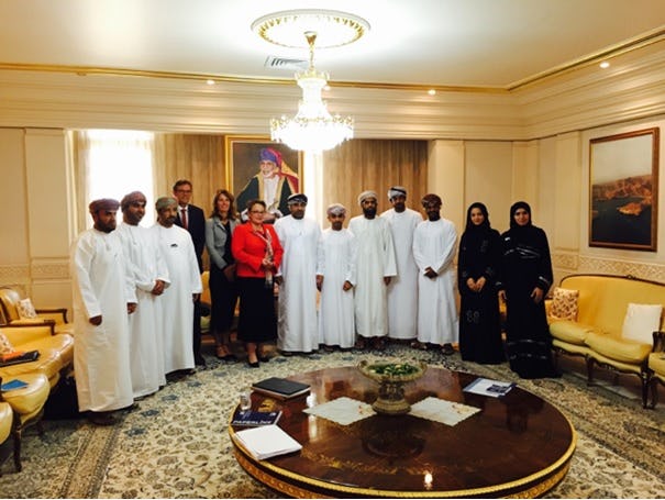 Delegatie uit Oman volgt logistieke opleiding aan NHTV