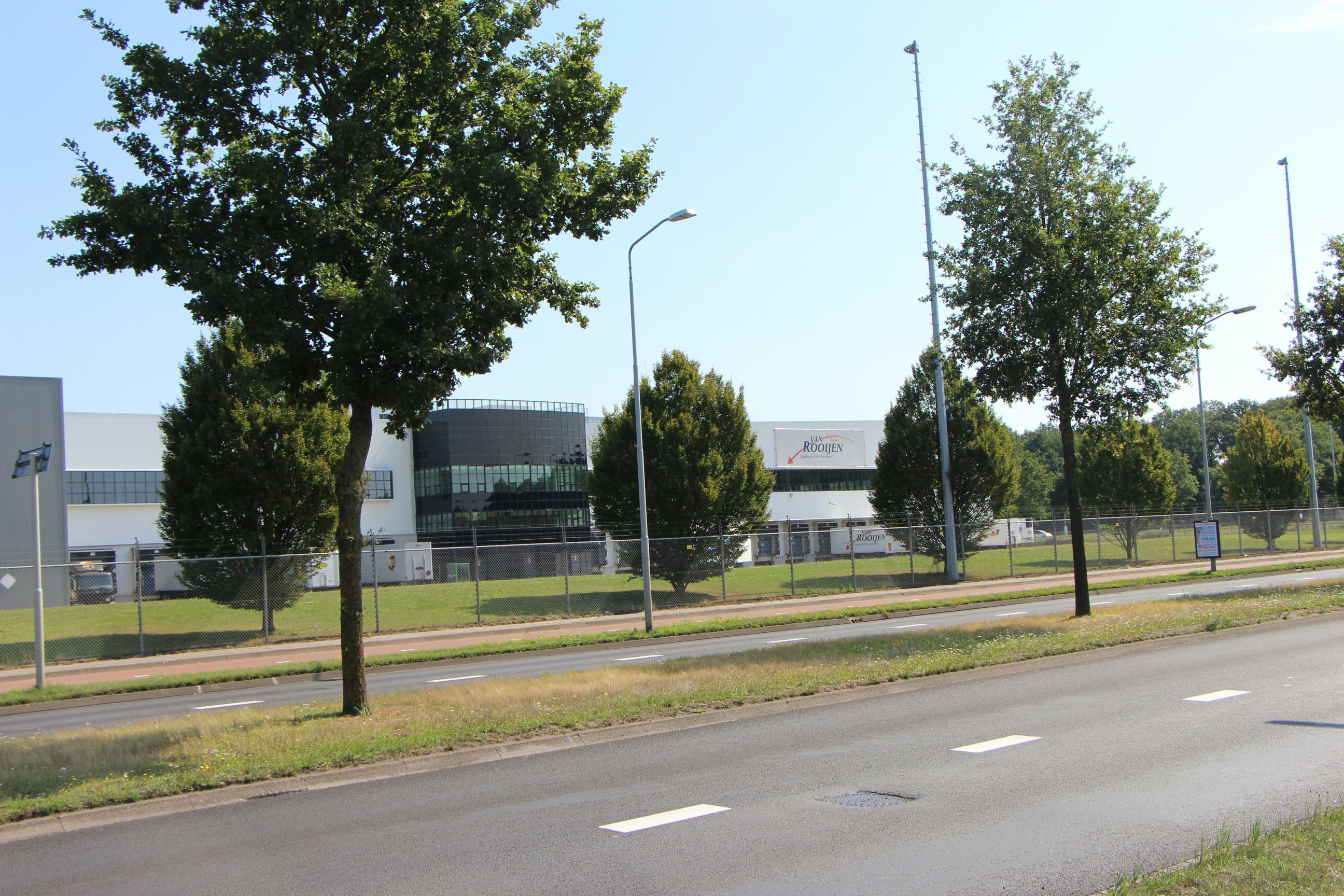 Van Rooijen bouwt pharma dc in Turnhout