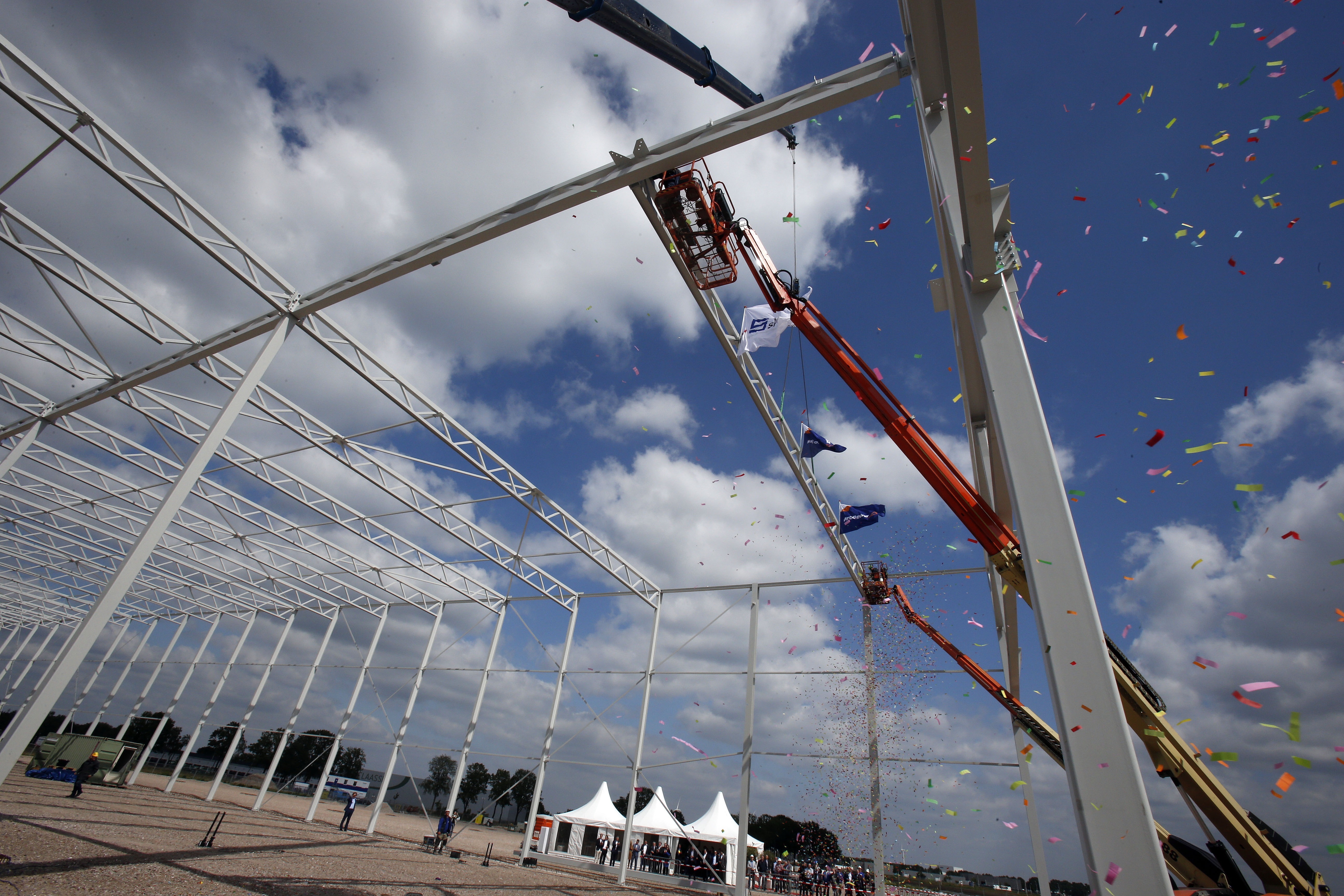 De logistiek vastgoedmarkt floreert mede dankzij de groei van de e-commerce sector. Tijdens de Logistica is er volop aandacht voor het onderwerp logistiek vastgoed op onder andere het Logistiek Vastgoed Plein.
