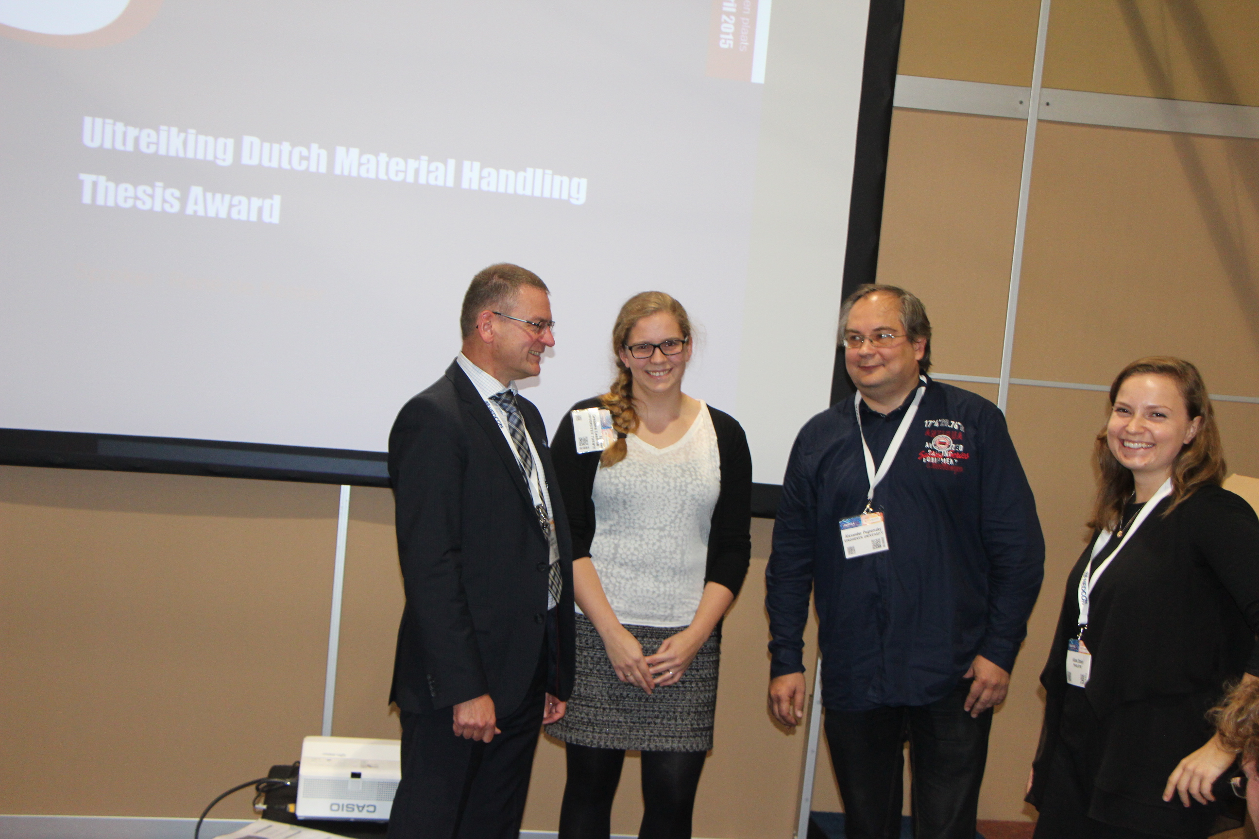 Vlnr. René de Koster,  dr. Progromsky (begeleider van Penners) , Gerjanne Leefting en Alina Strooijen.
