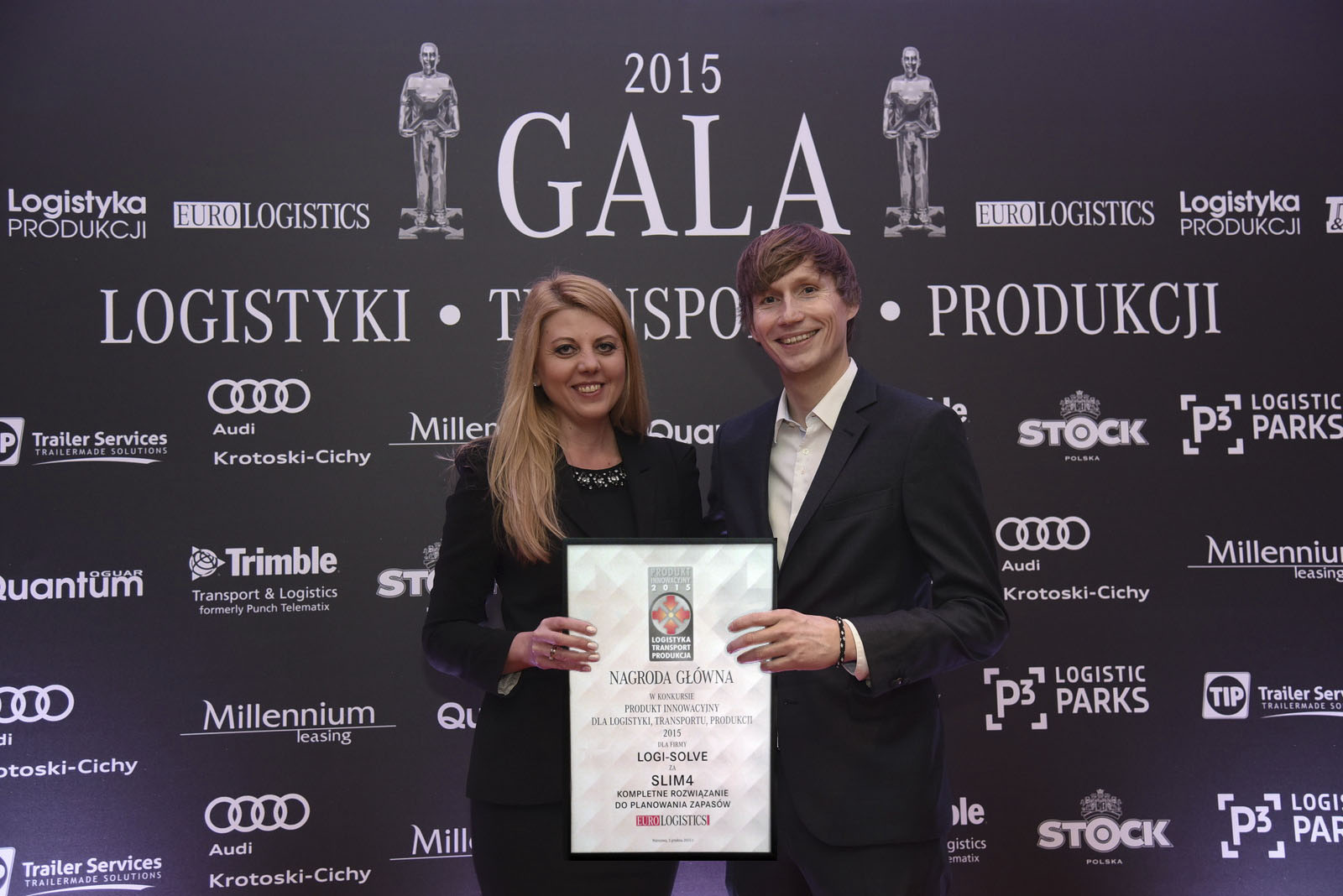 Malgorzata Galazka en Rob Hasert van LOGI-SOLVE namen de award in ontvangst