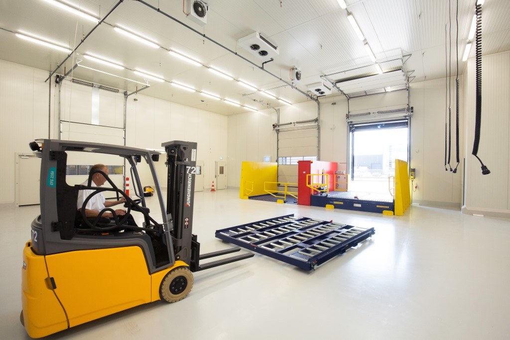 Dutch Photo Agency / Herbert Wiggerman
Warehouse van DHL op Schiphol Zuidoost