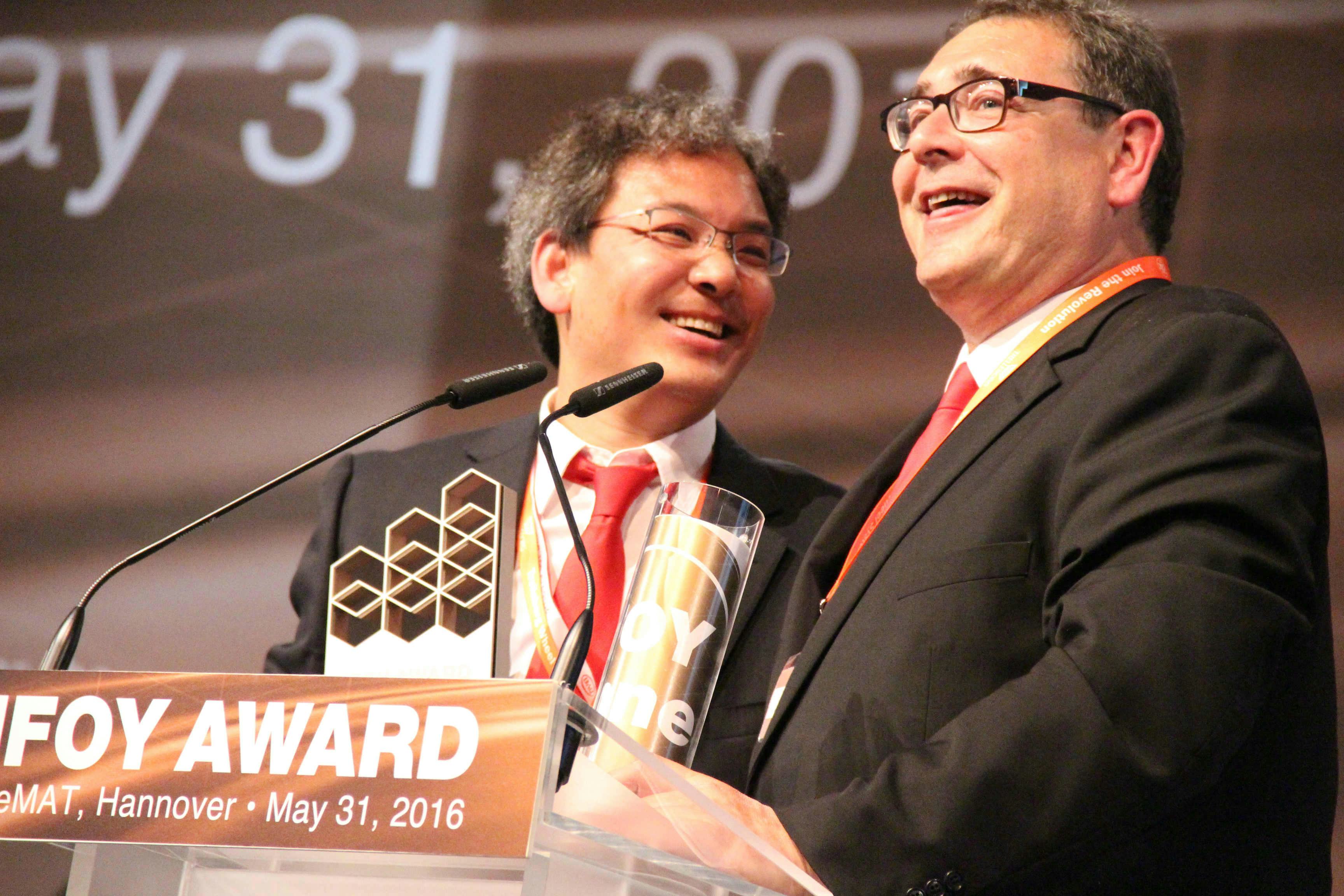 Bi Guozhong en Javier Contijoch van BYD