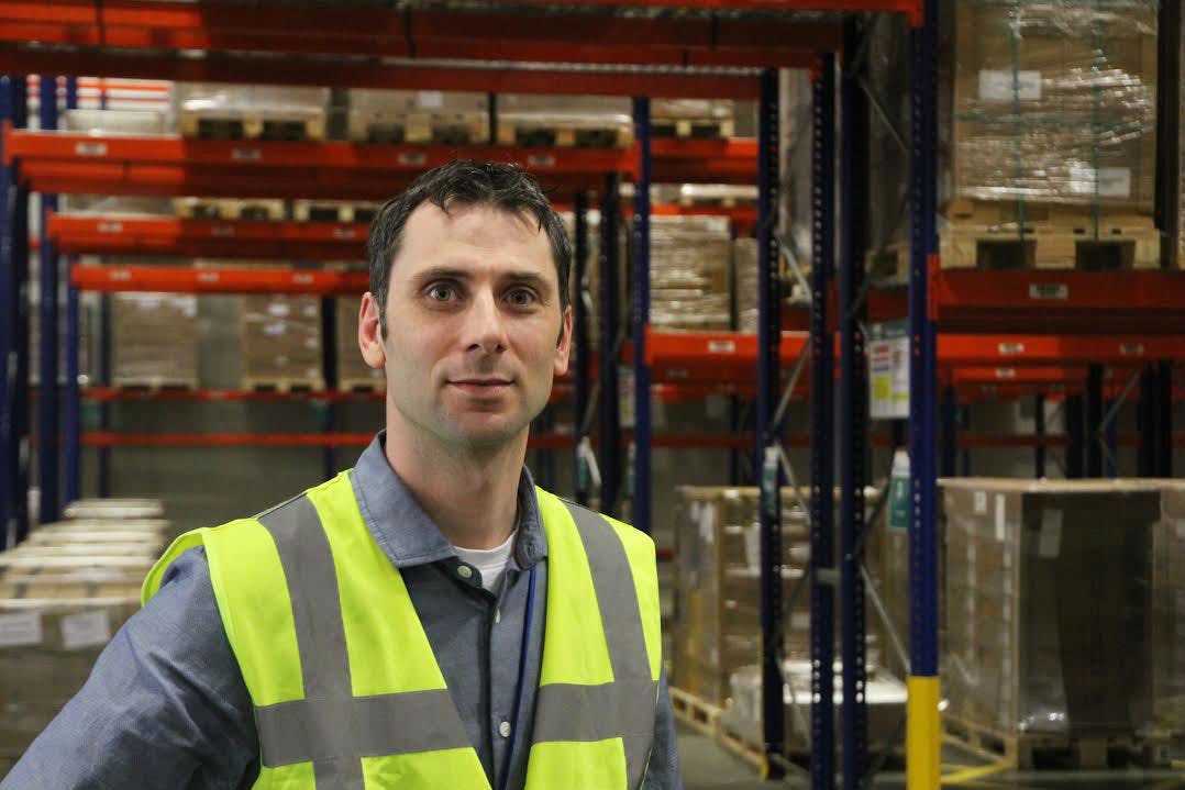 Jasper Sonneveldt, warehouse manager van Alloga.