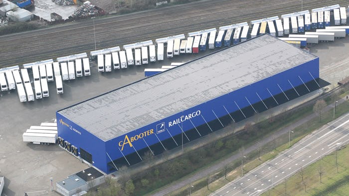Railshuttle Cabooter tussen Antwerpen en Duisburg van start