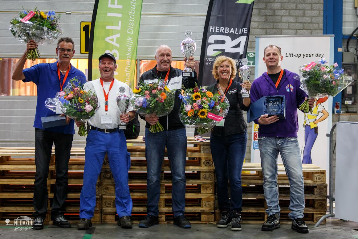 Het complete podium van het NKIT 2016, v.l.n.r. Jan Bokhorst (4e), Leon van der Vorst (2e), Bram ter Bruggen (1e), Gonnie Blenkers (3e) en Ramon Leemeijer (5e).  
Foto: Dave Zuuring