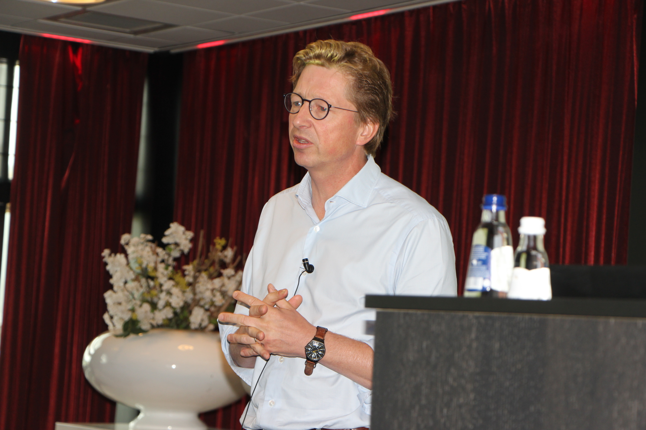 Frederic Nieuwenhuys (Picnic): "De ambitie is er zeker om in Europa actief te worden." De mede-oprichter van de online supermarkt was gisteren een van de hoofdsprekers tijdens Logistiek & E-commerce in Almere.