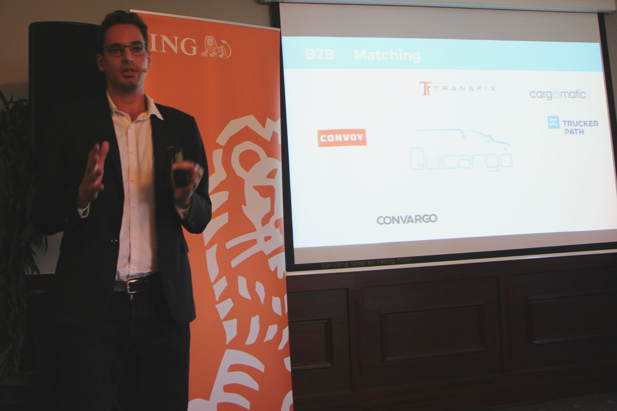 Avishai Trabelsi, ceo van Quicargo, onlangs tijdens zijn presentatie bij een ING kennissessie.