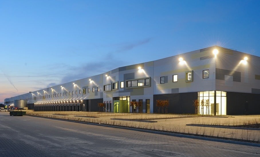 Arvato heeft een nieuw distributiecentrum in Venlo in gebruik genomen. Het dc is begin juli volledig operationeel.