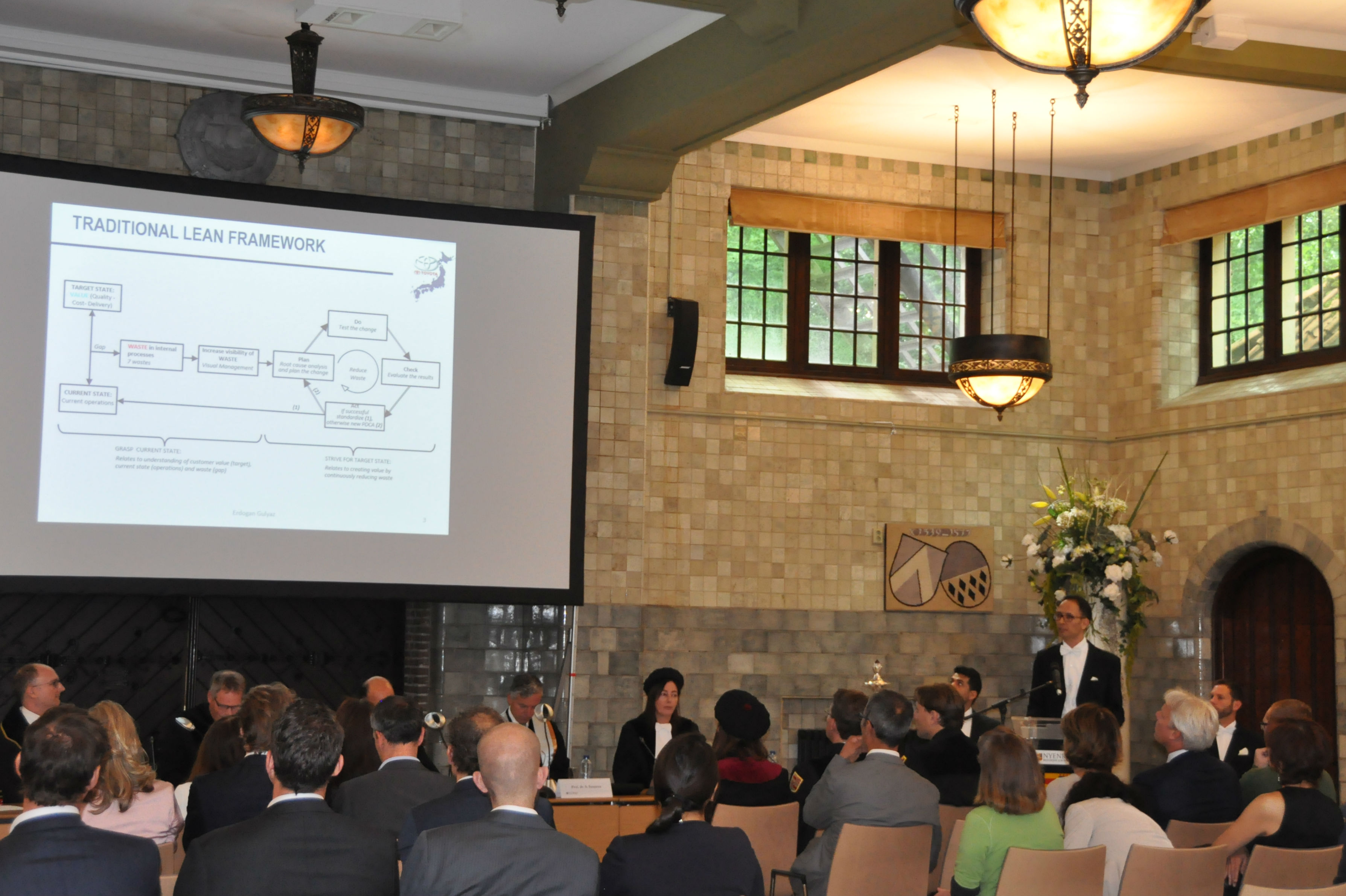 Erdogan Gülyaz tijdens zijn promotie