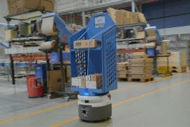 Robots zorgen voor minder zwaar tilwerk magazijnpersoneel Wärtsilä