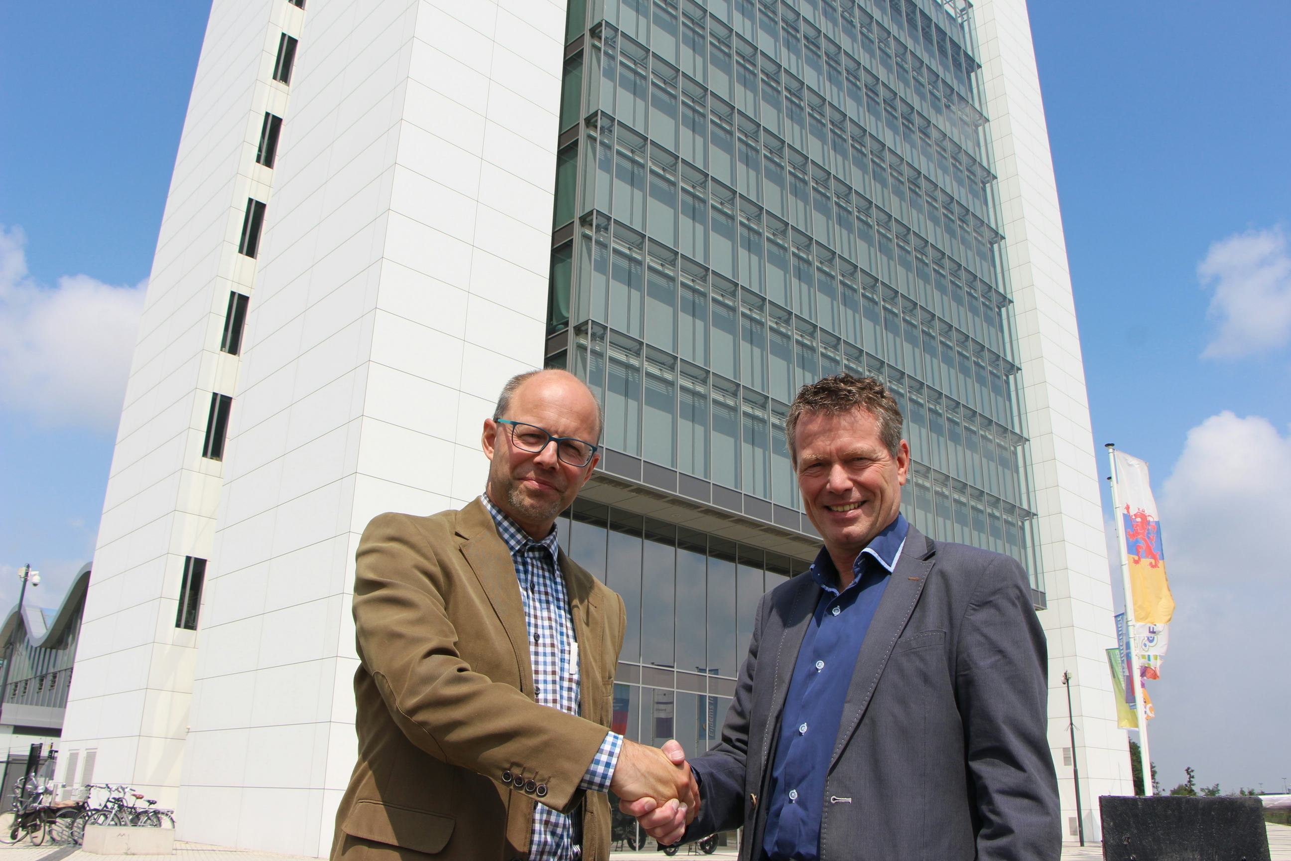 Bart Vannieuwenhuyse, partner bij Tri-Vizor (links) en Eric Brouwers van ProSales de drijvende krachten achter een nieuwe tool waarmee mkb-bedrijven kunnen nagaan of ze klaar zijn voor horizontale samenwerking.