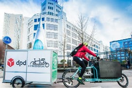 DPD bezorgt pakketten in Eindhoven met de fiets