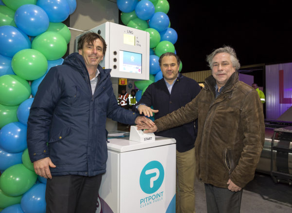 Wethouder Paul Driessen, Gemeente Horst aan de Maas, Freddy Berkel van DCB Energy en Jan Willem Drijver van PitPoint.LNG