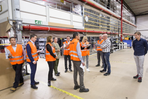 Jury op bezoek bij Ingram Micro in 2016