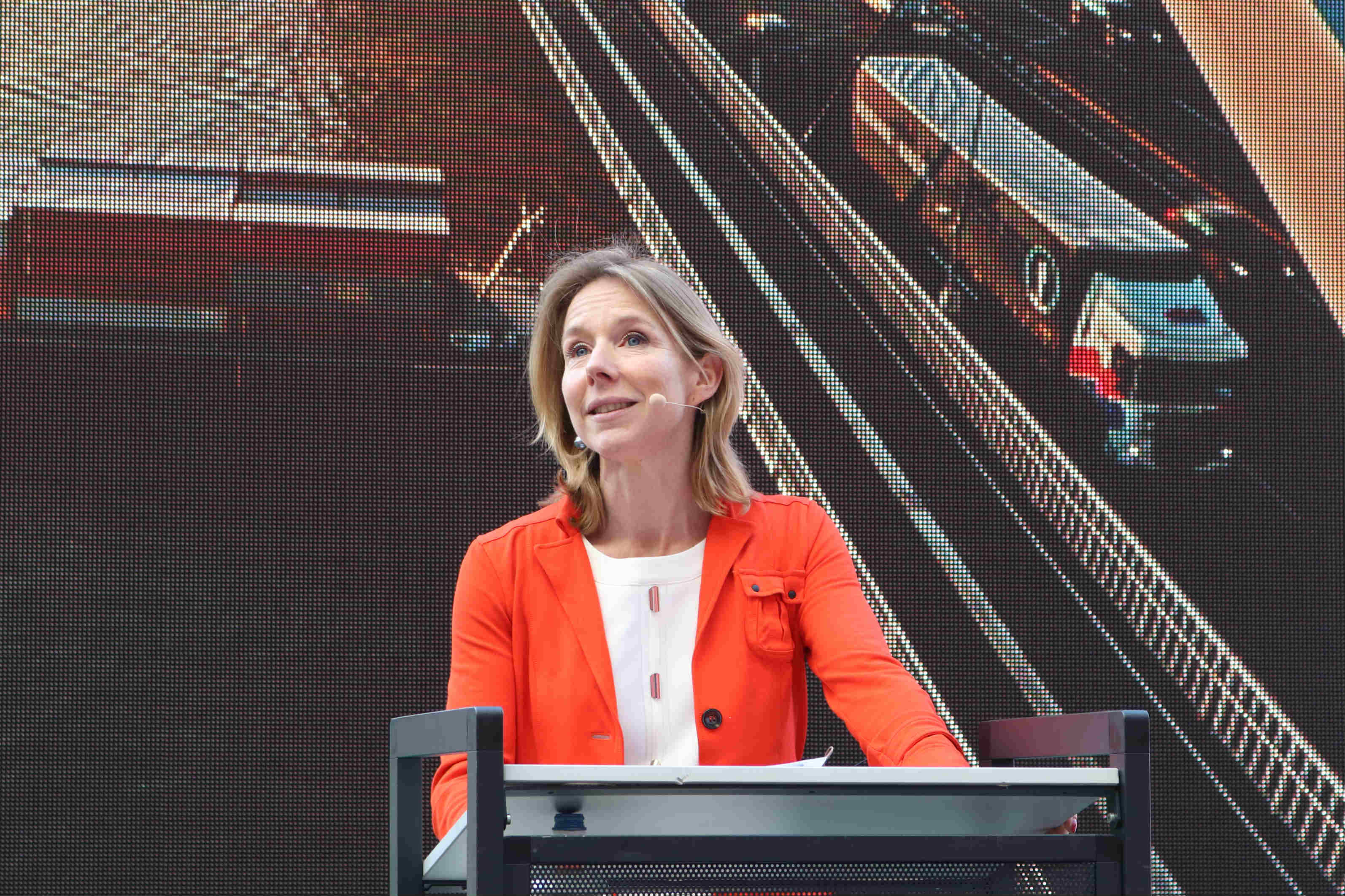 Staatssecretaris Stientje van Veldhoven