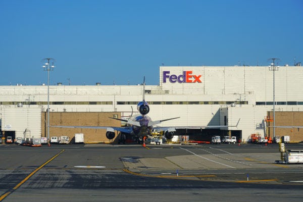 FedEx schrapt duizenden banen in Europa 
