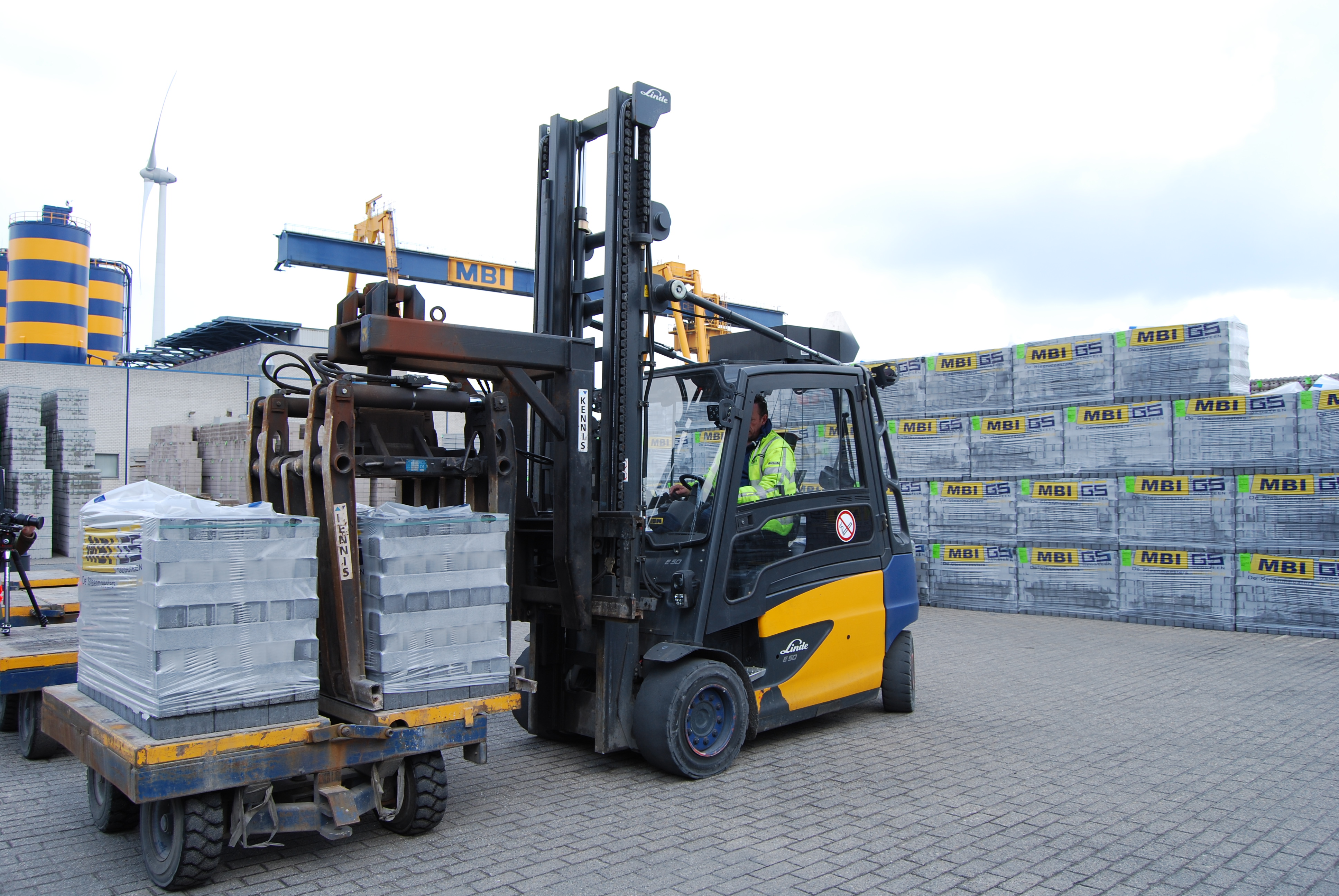 MBI: "Wij kiezen Trelleborg Elite XP voor onze heftrucks"