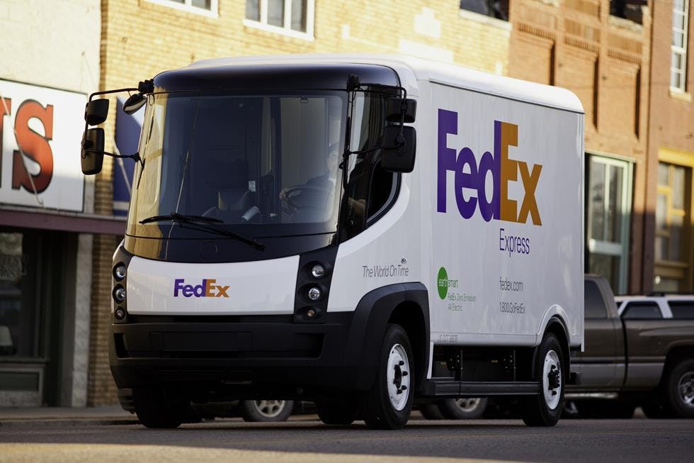 Fedex ziet omzet dalen en winst stijgen