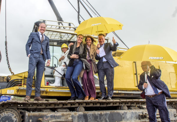 Frits van Eerd (CEO Jumbo), Kitty van Eerd, Monique Groenewoud – van Eerd (Evenementen & Sponsoring Jumbo), Colette Cloosterman – van Eerd (CCO Jumbo), Ton van Veen (CFO Jumbo) en Karel van Eerd. 
