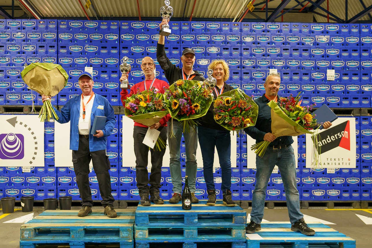 Het podium van het NKIT 2018 v.l.n.r.: Leon van der Vorst (vierde) , Jacky van Meurs (tweede) , Jan Boverhof (eerste) , Gonnie Blenkers (derde) en Chris der Kinderen (vijfde)