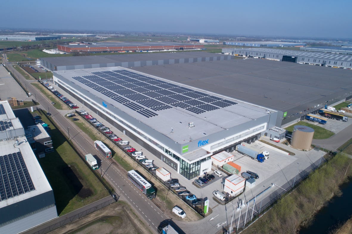 Venlo Logistics Centre verwelkomt 11.000 m2 aan zonnepanelen
