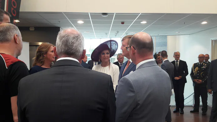 Koning Willem-Alexander en koningin Máxima te gast bij logistiek dienstverlener Vonk & Co
Foto: AD.nl