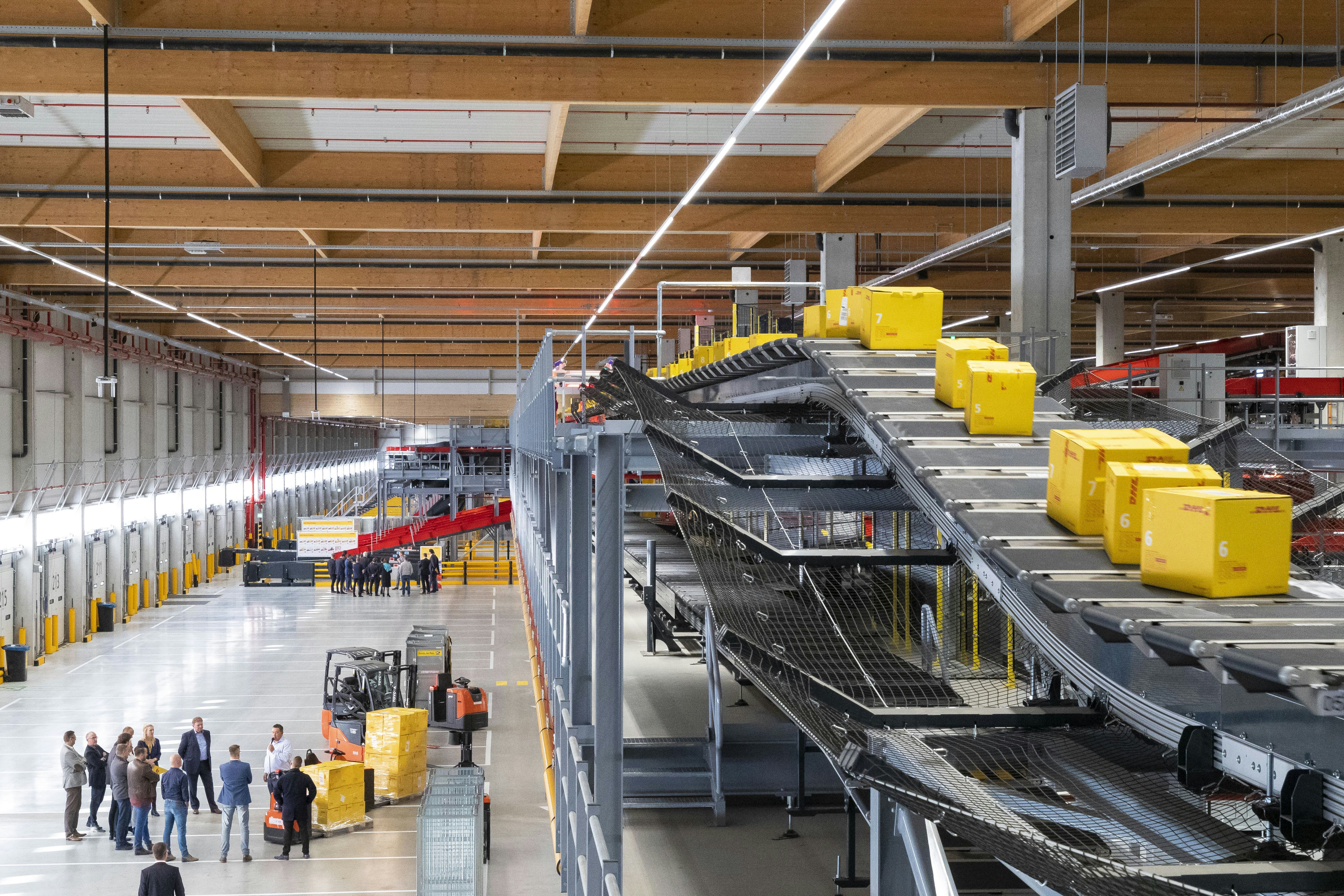 DHL's nieuwste e-commerce hub is de grootste en groenste van Nederland