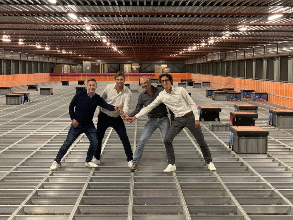 Van links naar rechts: Jeroen Reedijk (MCS), Guus Munnik (MCS), Jean Lahaye (Active Ants), Jeroen Dekker (Active Ants) - See more at: https://activeants.nl/blog/active-ants-e-commerce-logistiek-neemt-mcs-fulfilment-over/#sthash.tsgd2o44.dpuf