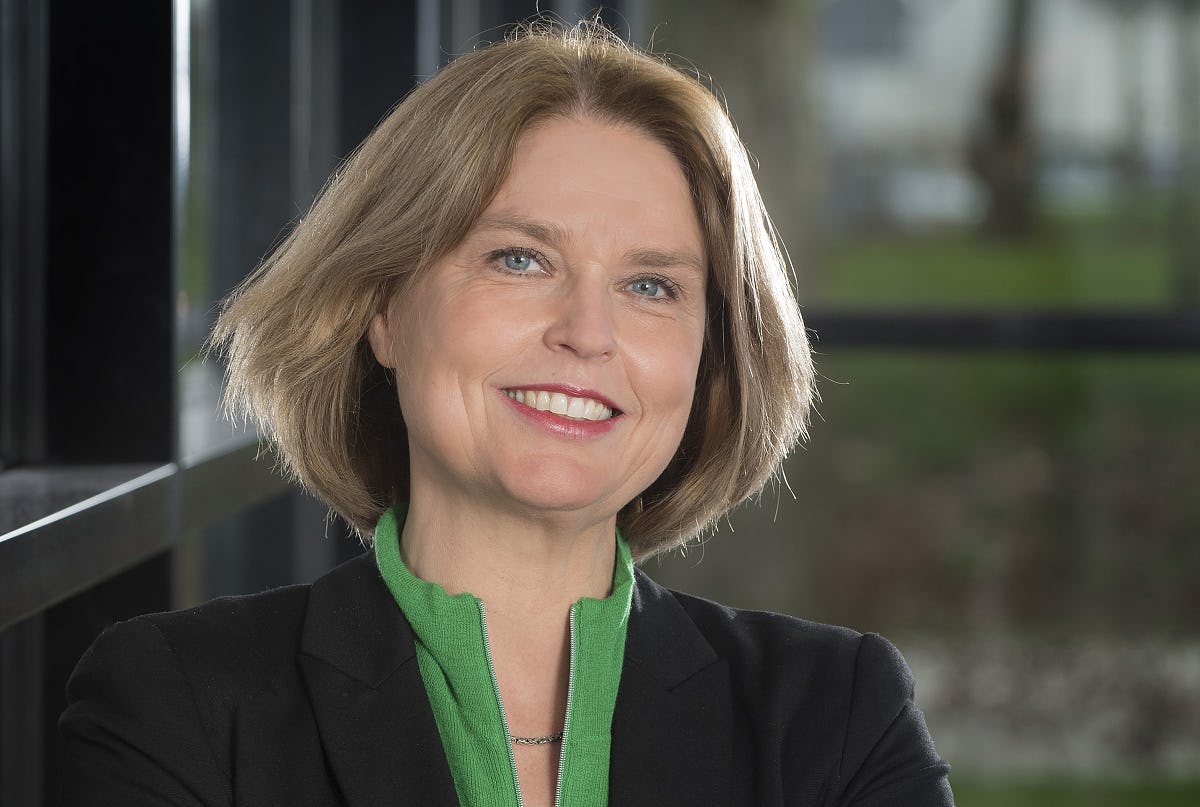 Monique Spijker: “Medel is via het water verbonden met de havens van Amsterdam, Rotterdam en Antwerpen en de waterwegen richting Duitsland en verder.”