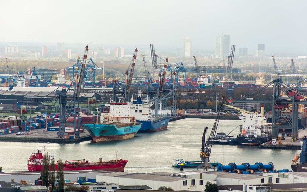 Rotterdamse haven maakt ruimte vrij voor container-tsunami uit Suezkanaal