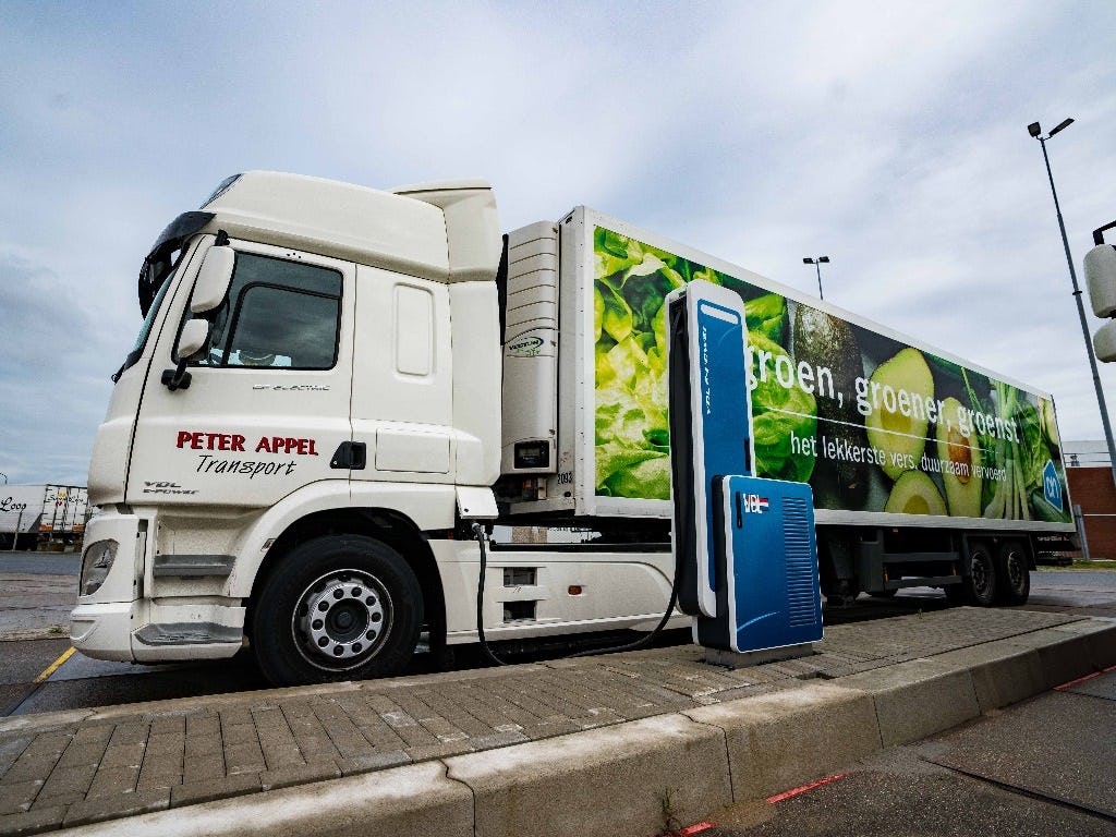 Dit zijn de plannen van AH en Peter Appel Transport met de e-truck - (VIDEO)