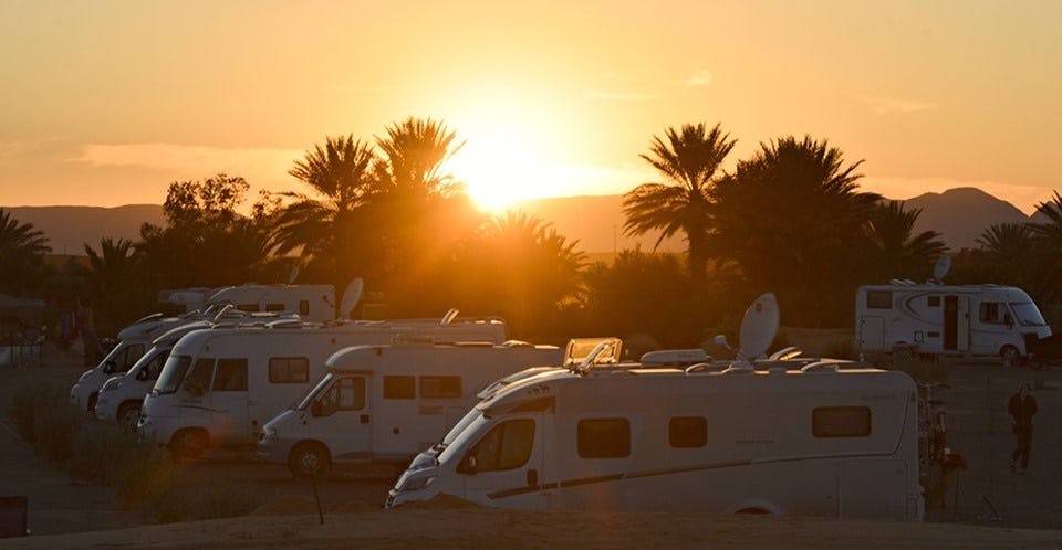 Broekman brengt gestrande campers in Casablanca terug naar Nederland