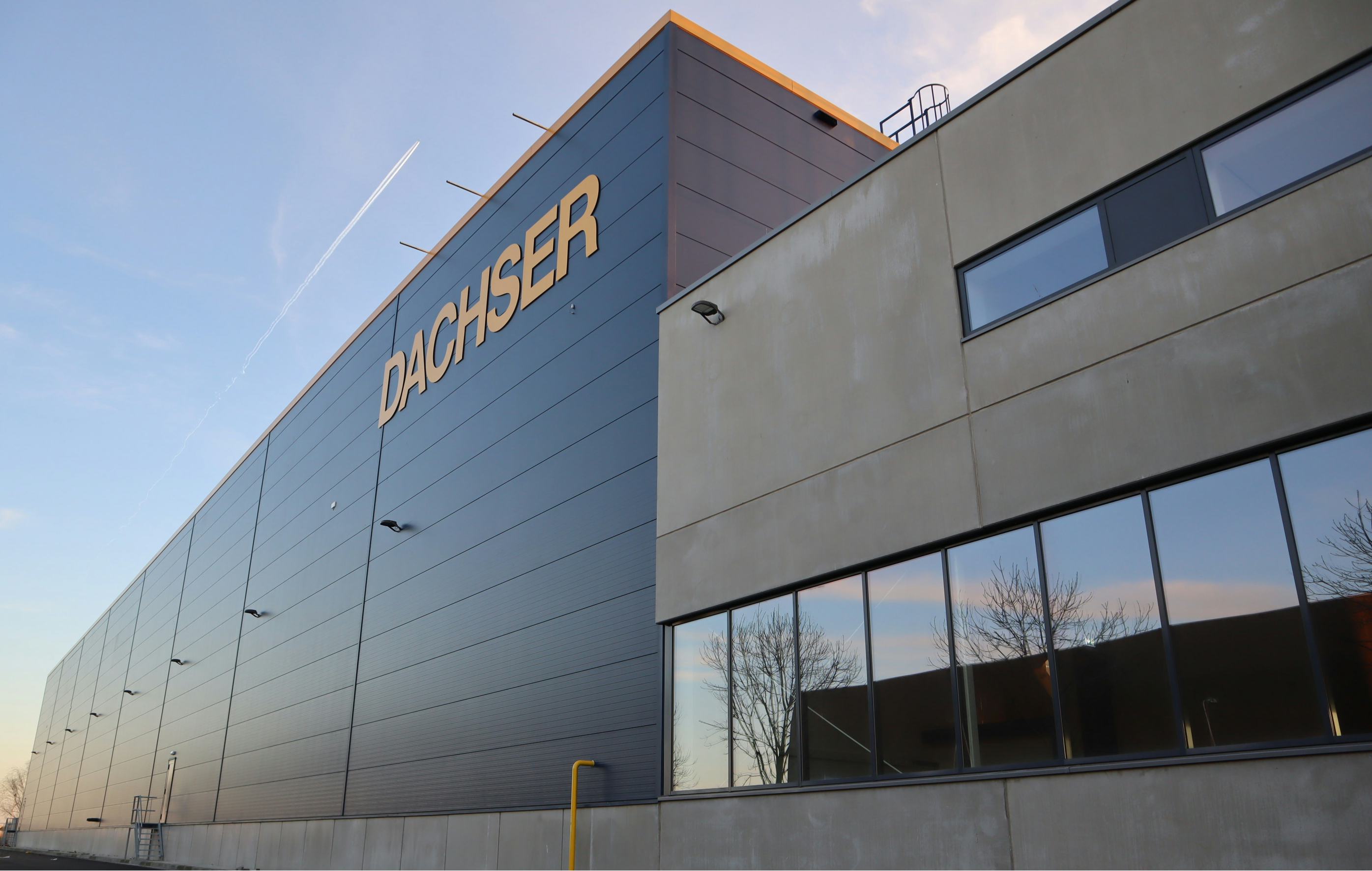 Dachser opent officieel nieuw warehouse in Waddinxveen
