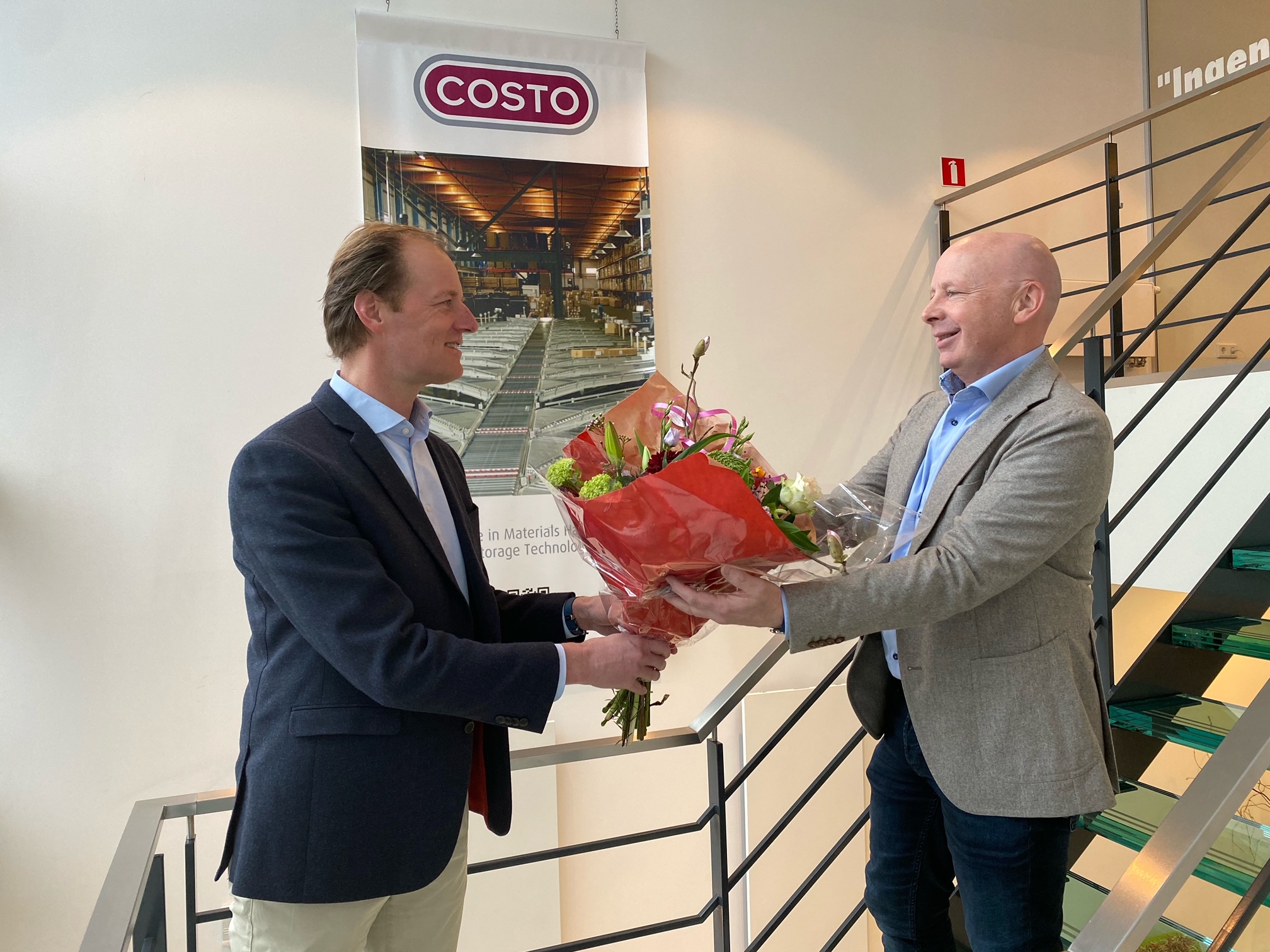 Hank Schraven van OxGreenfield (links) en Alarik Lens van Rijn van Costo Intralogistics & Xtend Business Software (rechts)