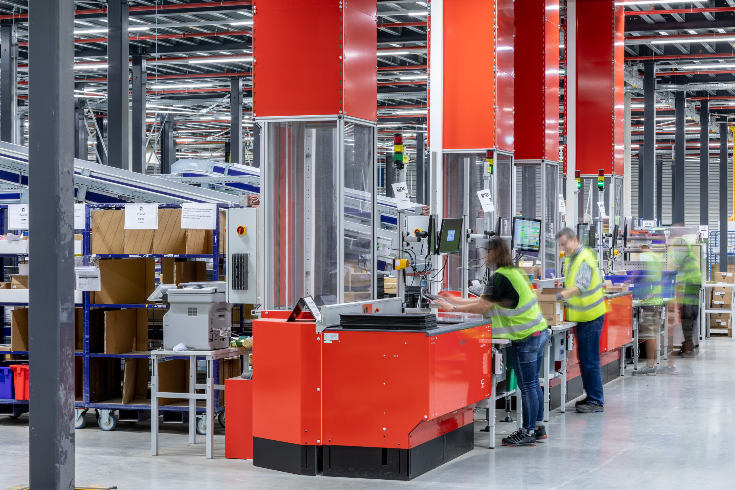 Werken met robots levert ook werk op. 