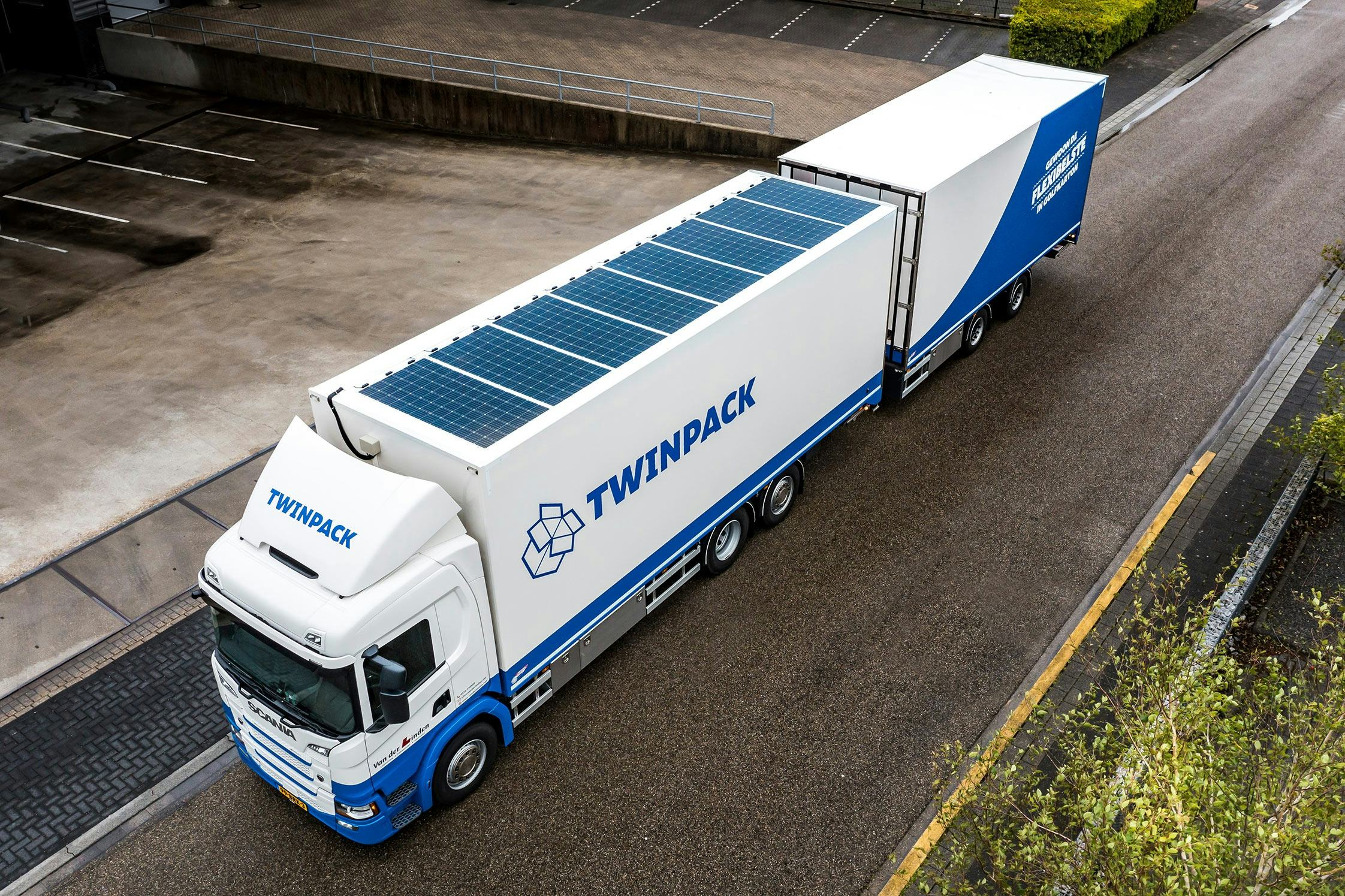 Van der Linden voorziet nieuwe truck van zonnepanelen