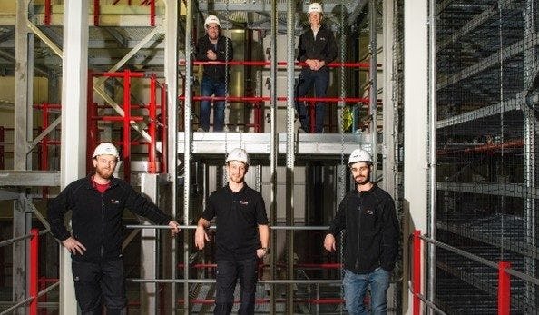 “We zijn vooral op zoek naar mensen met een opleiding in de richting van werktuigbouwkunde, mechatronica of elektrotechniek, maar ook zij-instromers zijn van harte welkom."