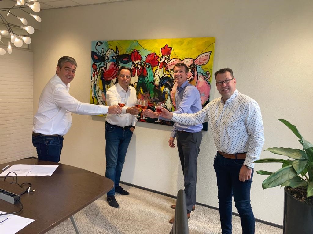 vlnr: Erik Groot Wassink (Nunner Logistics), Erwin Cootjans (Nunner Logistics), Pieter Wolleswinkel (ForFarmers), Jeroen Franck (ForFarmers)