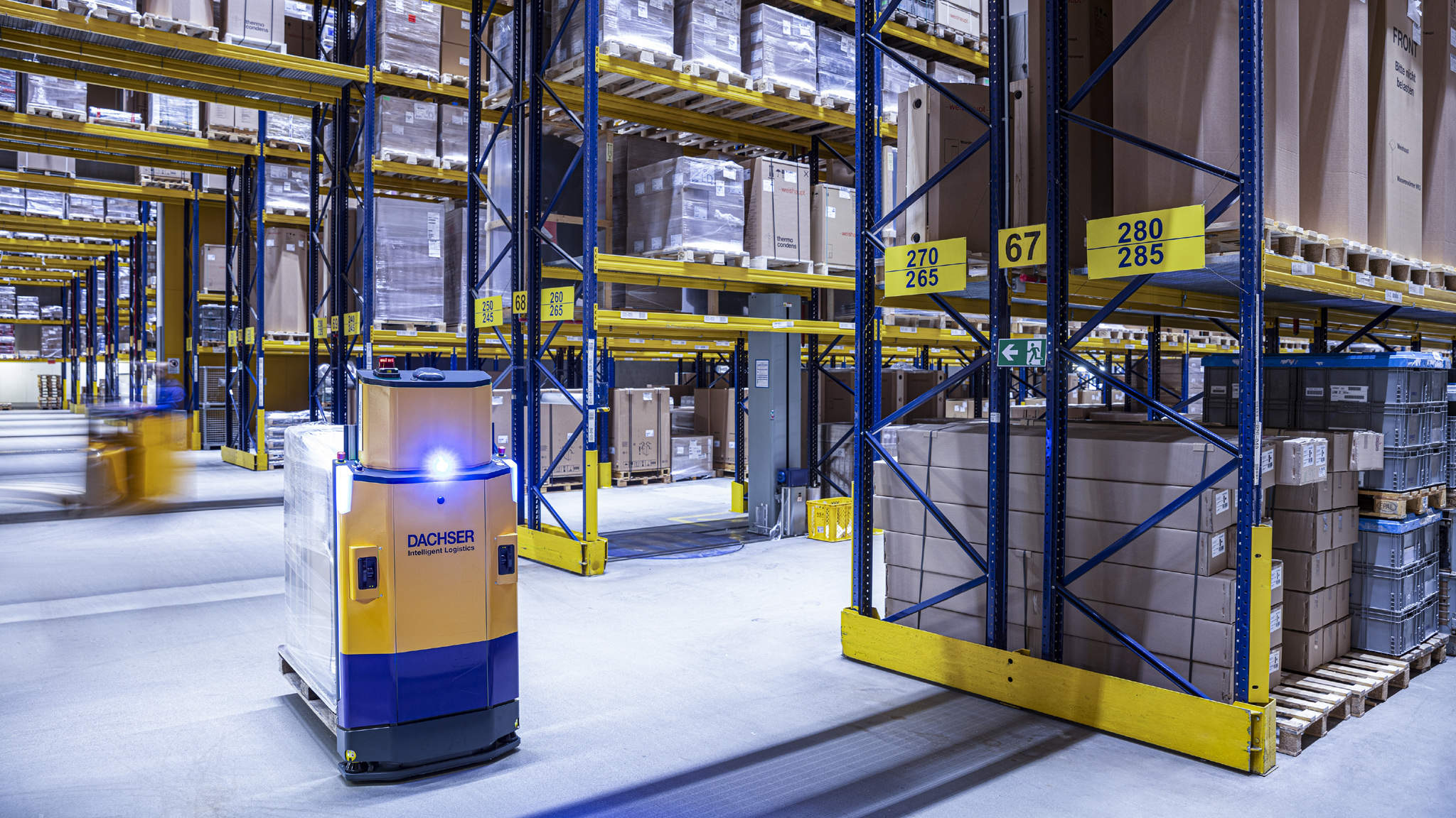 Het oplaadproces van AGV's kan veel beter en efficiënter worden ingericht blijkt uit Duits onderzoek.