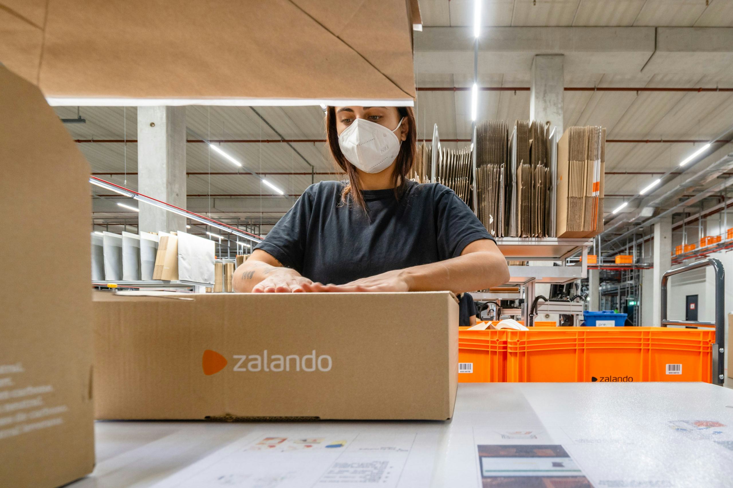 Zalando verstuurt eerste pakket uit gemechaniseerd DC in Bleiswijk