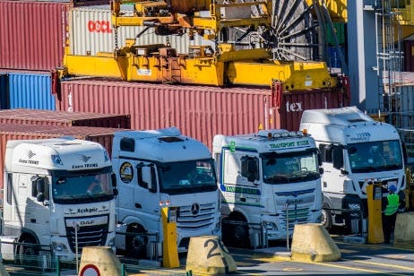 Uturn en T-Mining willen container pick-up veiliger maken