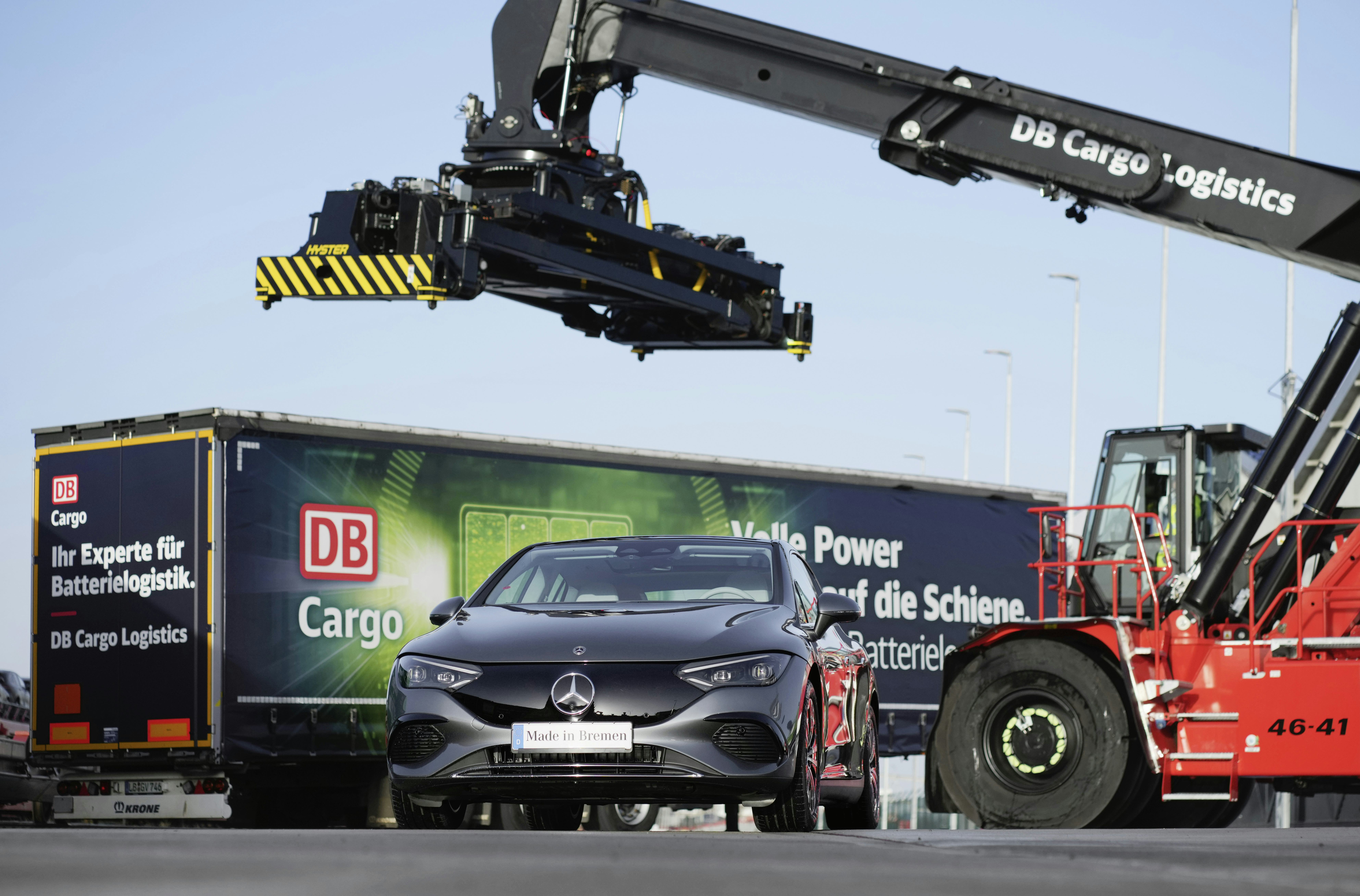 Mercedes en DB Cargo maken acculogistiek CO2-neutraal