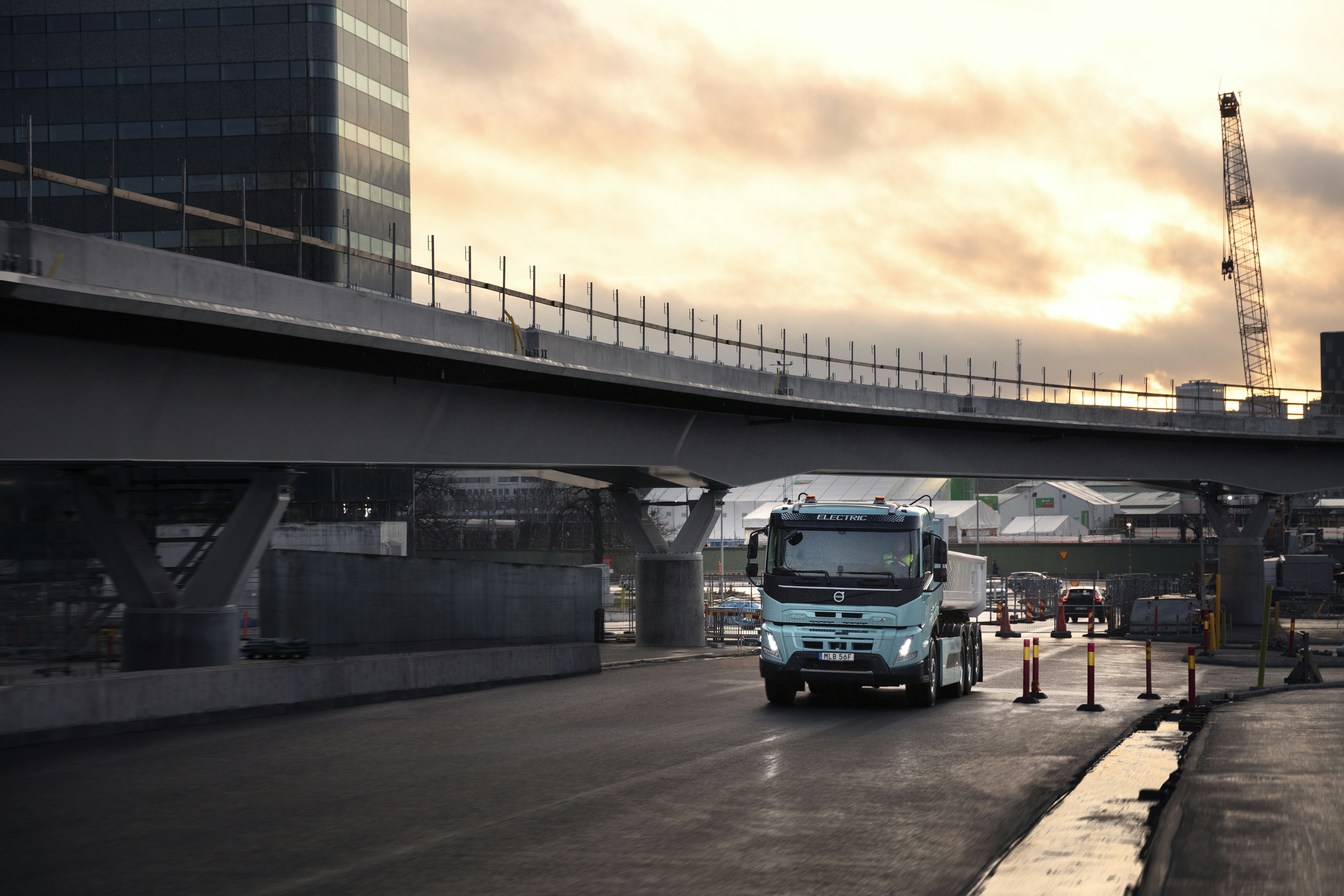 Combex gaat met Volvo FMX Electric voor groenere bouw