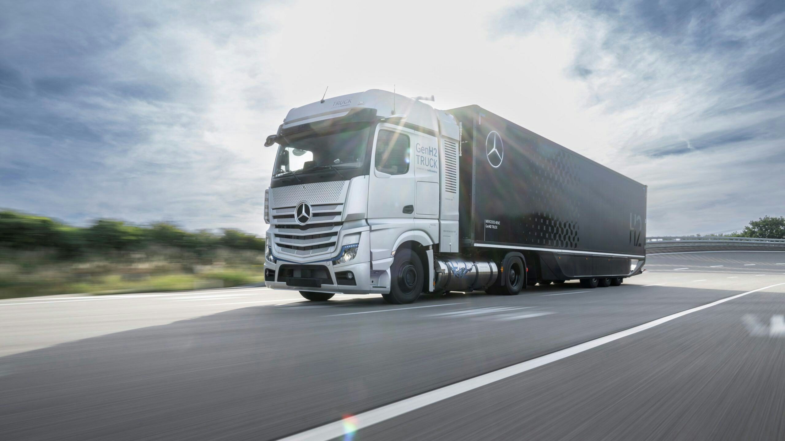 Daimler Truck test brandstofceltruck op vloeibare waterstof