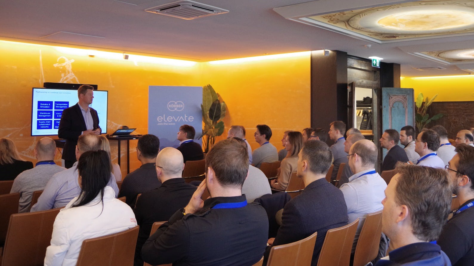 Chad Collins tijdens de userconferentie van Körber