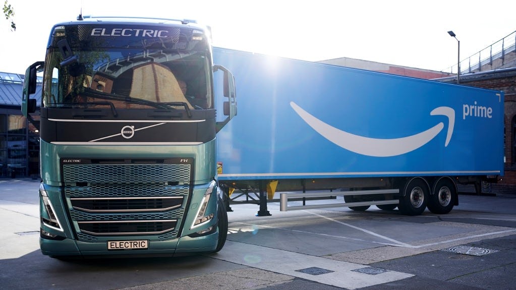 Amazon koopt twintig zware Volvo e-trucks